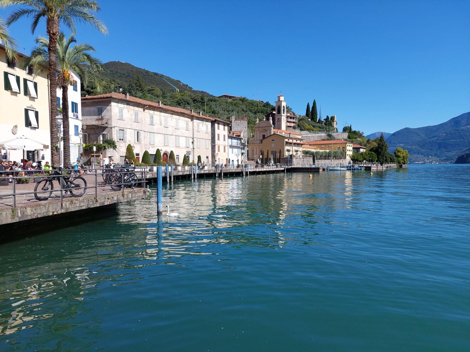 Miralago Casa Vacanze Riva di Solto Luaran gambar